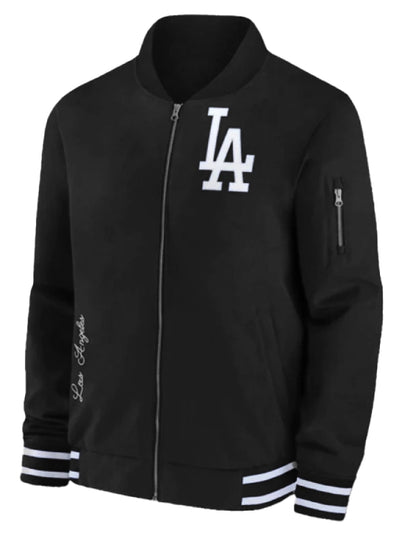 dodgers-manager-dave-roberts-bomber-jacket